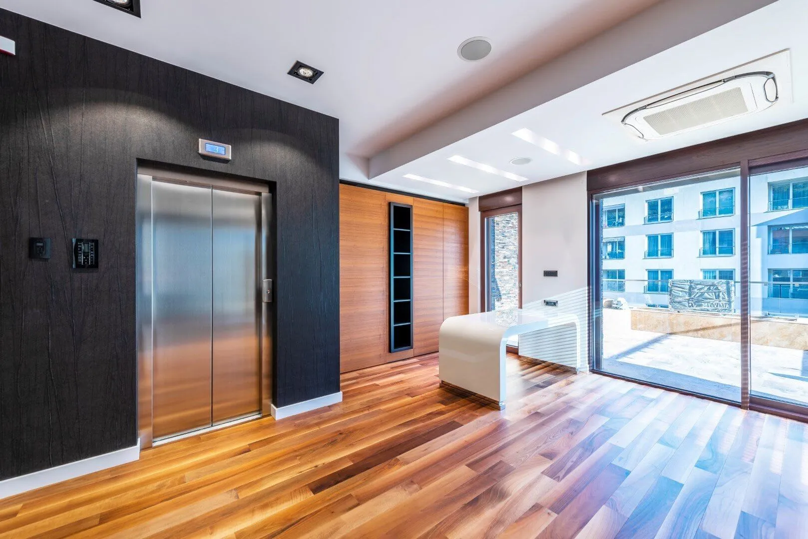 Sale, three bedroom apartment, 308m², Centar, Budva