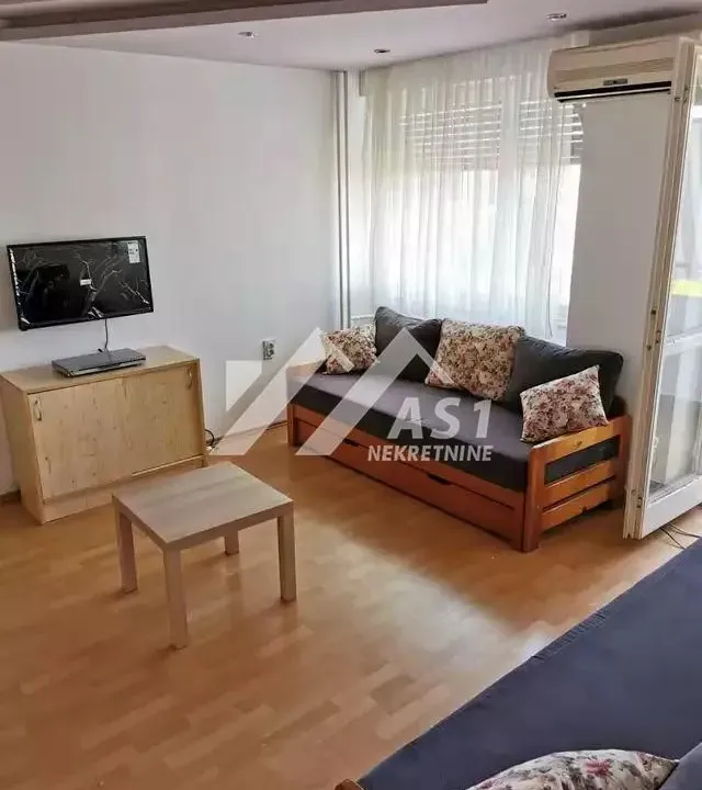 Izdavanje, dvosoban stan, 52m², Liman 3, Novi Sad Sve Podlokacije