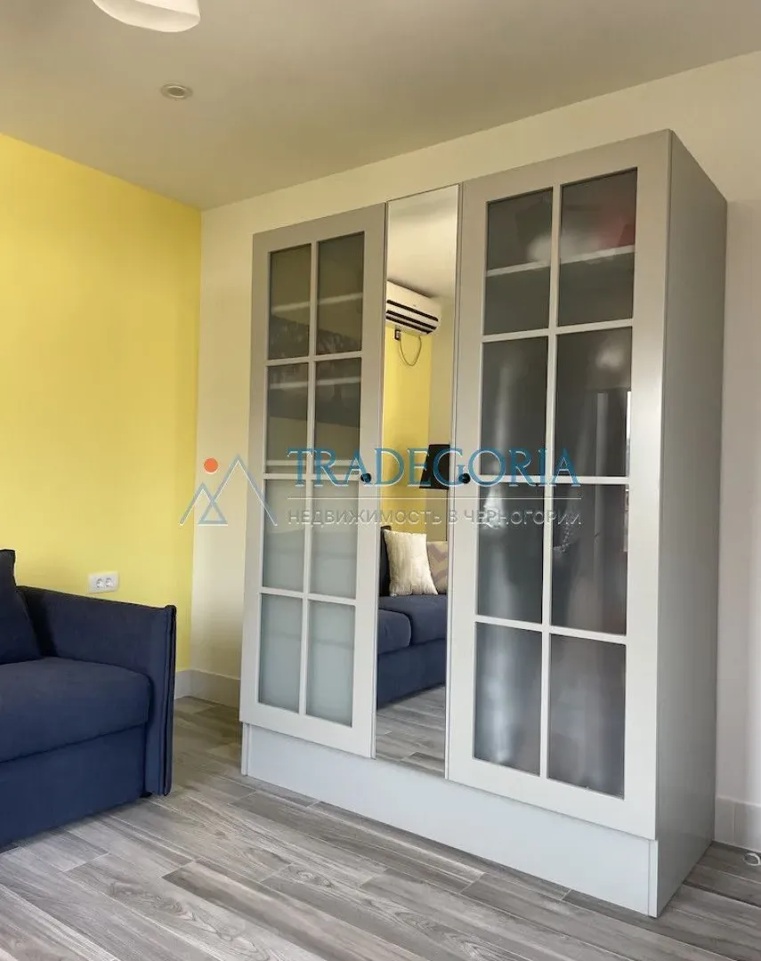 Prodaja, četvorosoban stan, 222m², Dobra Voda, Bar