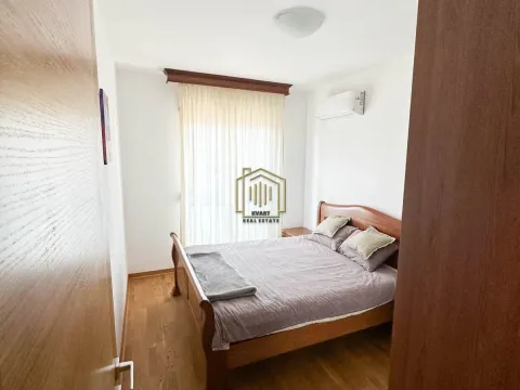 Rent, two bedroom apartment, 64m², City Kvart, Podgorica - image 10