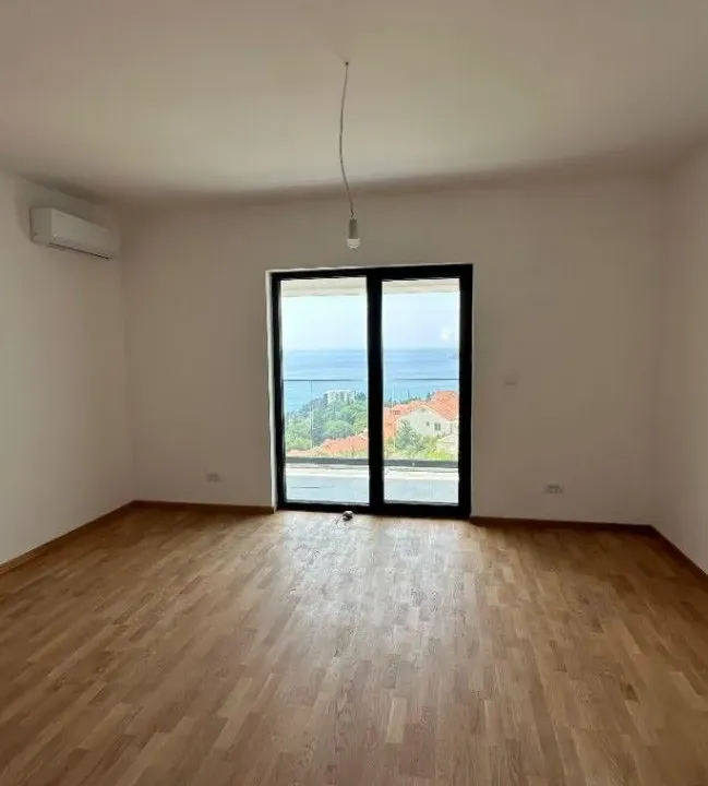 Prodaja, dvosoban stan, 42m², Bečići, Budva