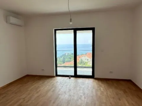 Prodaja, dvosoban stan, 42m², Bečići, Budva - image 1