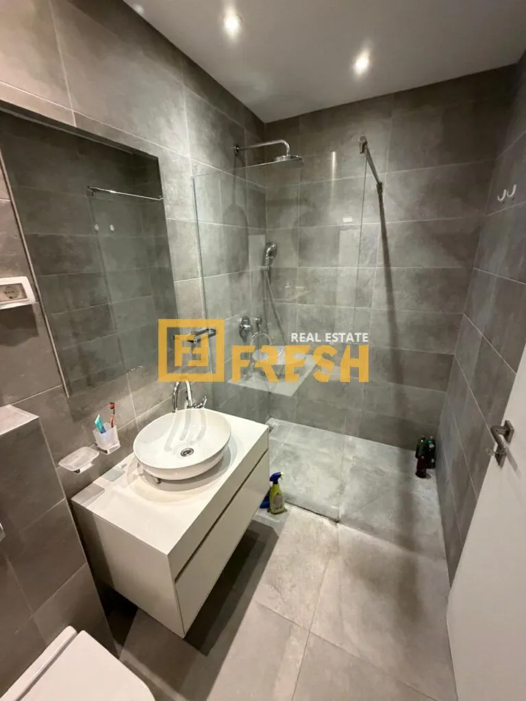 Prodaja, dvosoban stan, 78m², Centar, Podgorica