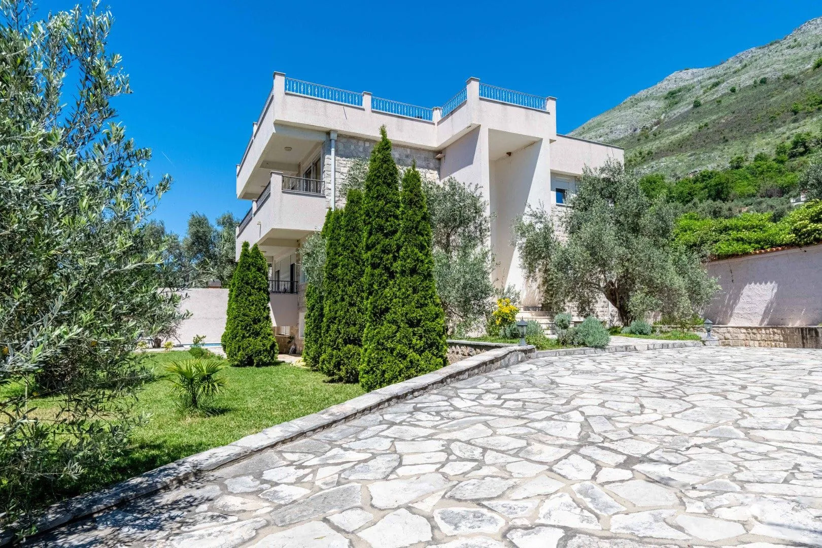 Prodaja, kuća, 251m², Katun Reževići, Budva