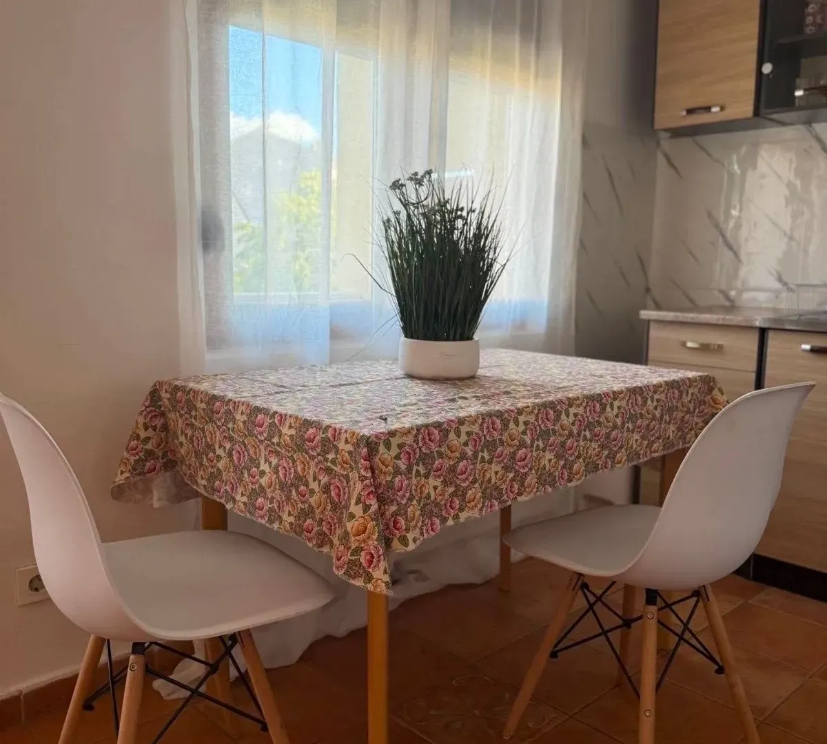 Izdavanje, jednosoban stan, 45m², Stari Aerodrom, Podgorica
