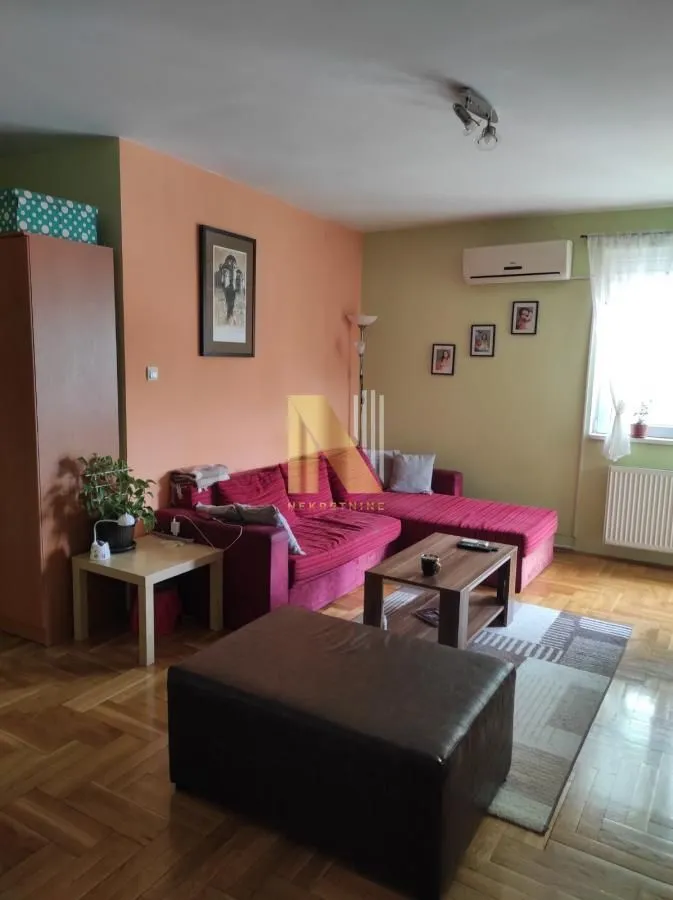 Prodaja, trosoban stan, 72m², Socijalno, Novi Sad Sve Podlokacije