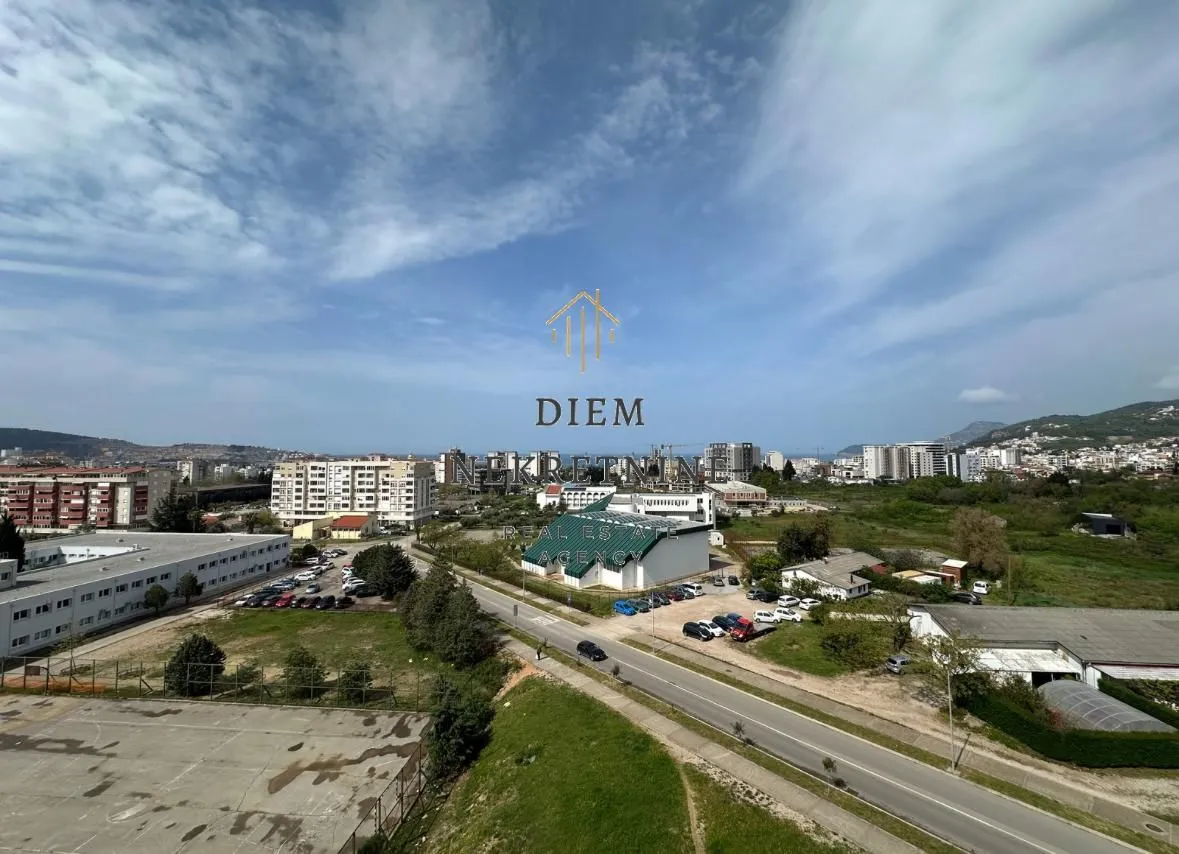 Sale, two bedroom apartment, 69m², Centar, Bar