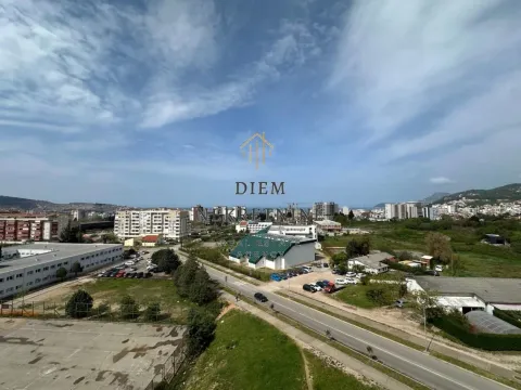 Prodaja, dvosoban stan, 69m², Centar, Bar - image 10