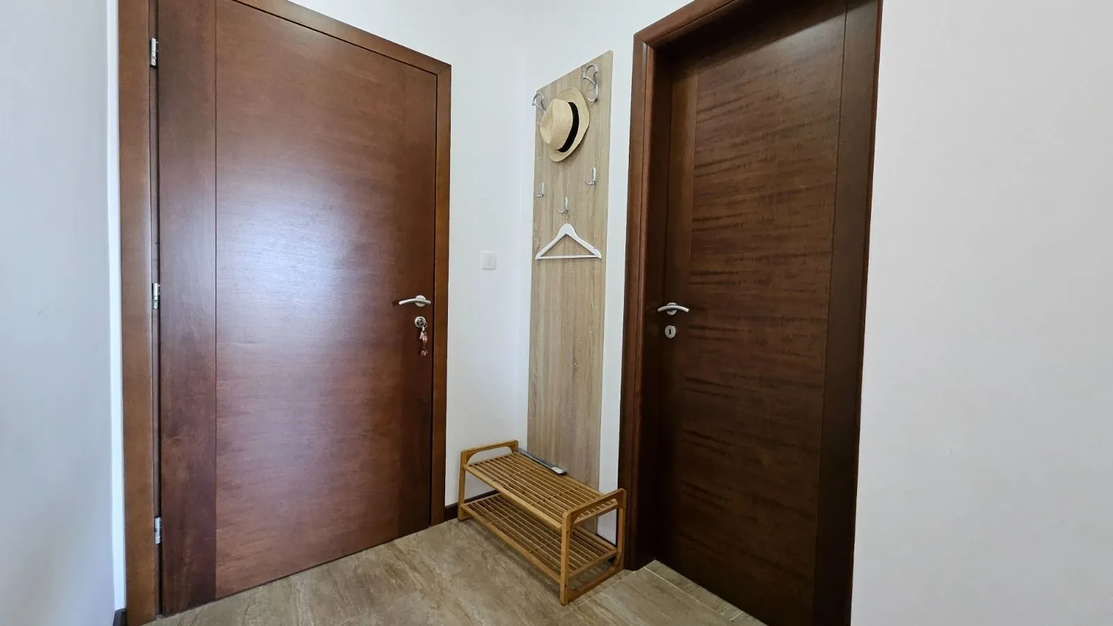 Prodaja, dvosoban stan, 90m², Tivat, Crna Gora