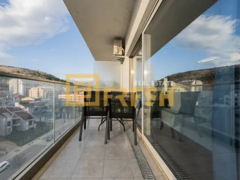 Izdavanje, trosoban stan, 110m², Momišići, Podgorica - image 28