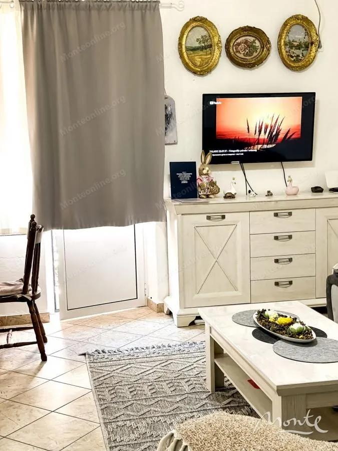 Prodaja, dvosoban stan, 60m², Škaljari, Kotor