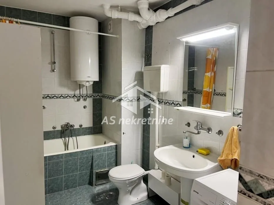 Rent, three bedroom apartment, 88m², Vračar Sve Podlokacije, Beograd