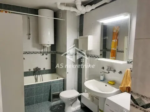 Rent, three bedroom apartment, 88m², Vračar Sve Podlokacije, Beograd - image 19