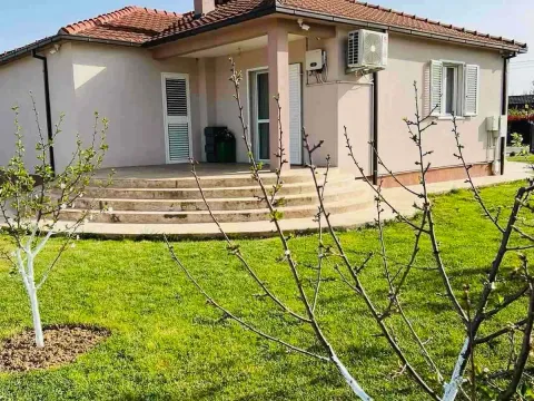 Rent, house, 150m², Spuž, Danilovgrad - image 10