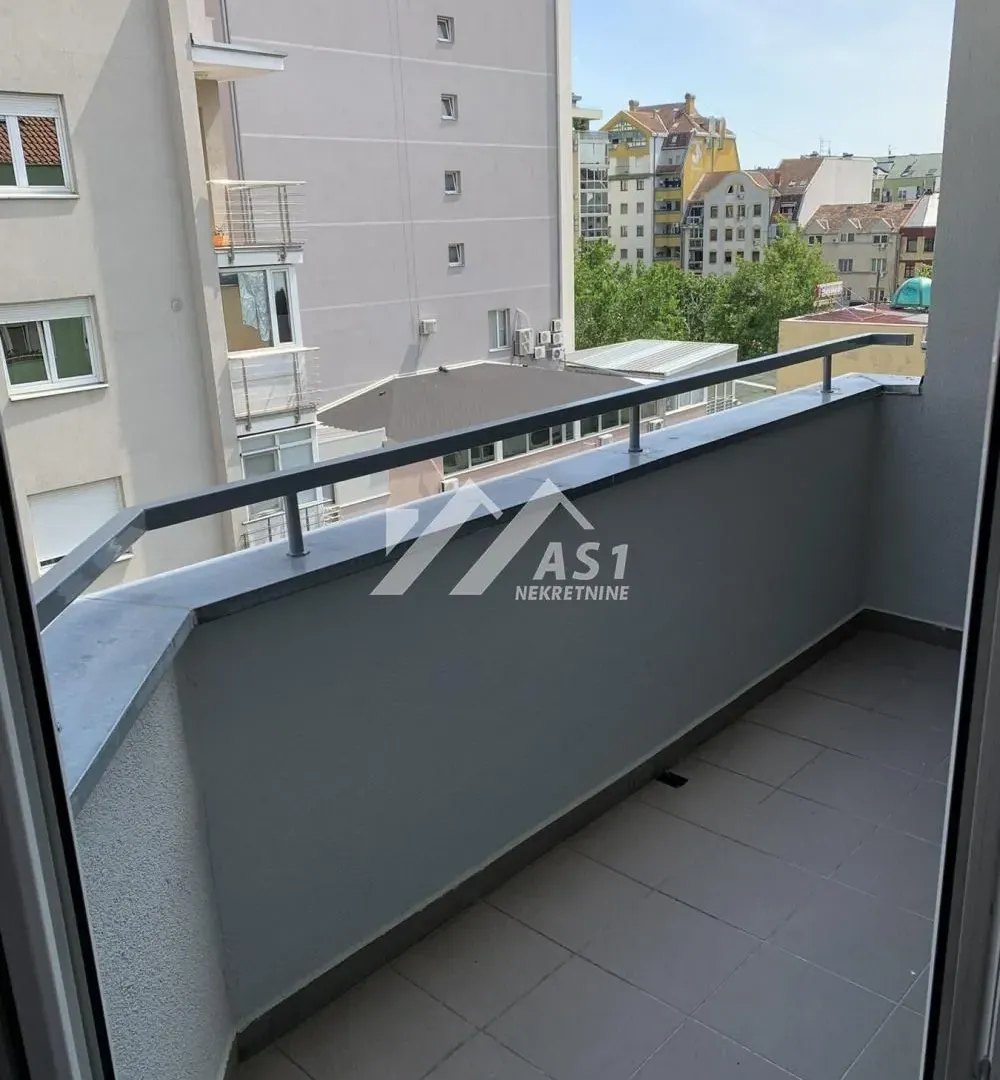Rent, office space, 90m², Bulevar Oslobodjenja, Novi Sad Sve Podlokacije