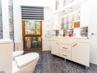 Izdavanje, trosoban stan, 140m², Centar, Podgorica - image 10