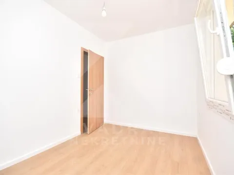 Izdavanje, poslovni prostor, 52m², Ibričevina, Podgorica - image 6