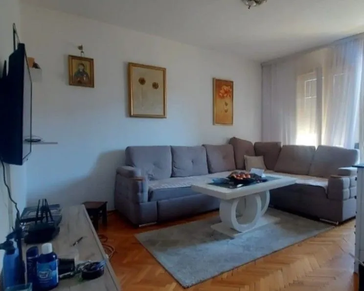 Prodaja, trosoban stan, 68m², Centar, Nikšić