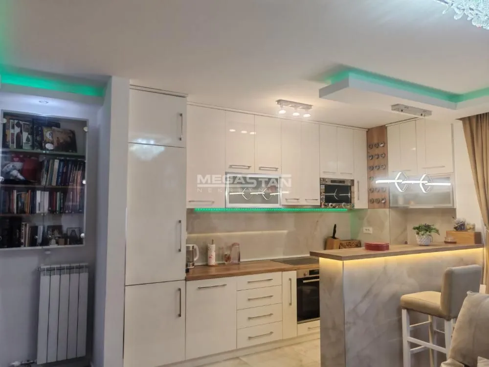 Izdavanje, trosoban stan, 65m², Višnjička Banja, Palilula Sve Podlokacije