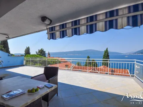 Prodaja, kuća, 220m², Tivat, Crna Gora - image 1