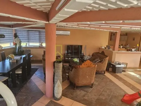 Prodaja, kuća, 350m², Danilovgrad, Crna Gora - image 18