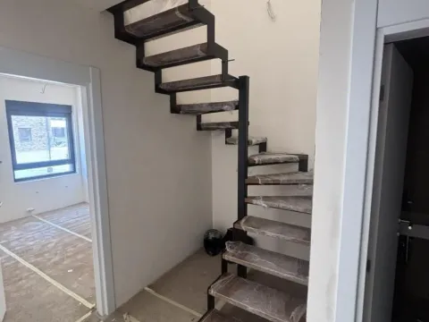 Prodaja, trosoban stan, 65m², Višnjička Banja, Palilula Sve Podlokacije - image 9