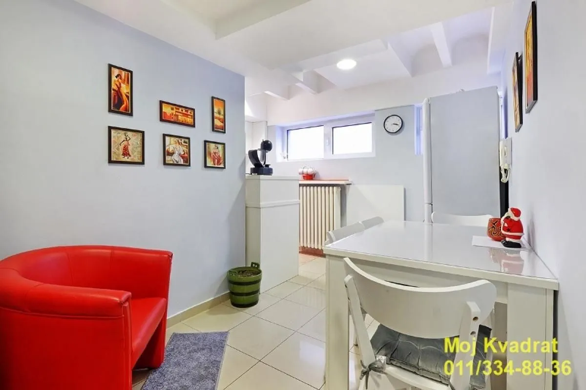 Prodaja, dvosoban stan, 50m², Vračar Sve Podlokacije, Beograd