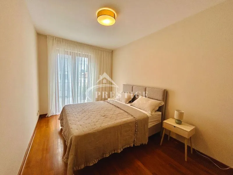 Rent, four bedroom apartment, 200m², Gorica C, Podgorica