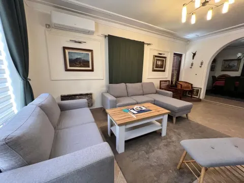 Rent, house, 200m², Donja Gorica, Podgorica - image 9