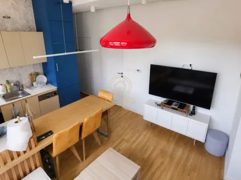 Izdavanje, trosoban stan, 56m², Stari Grad, Beograd - image 3