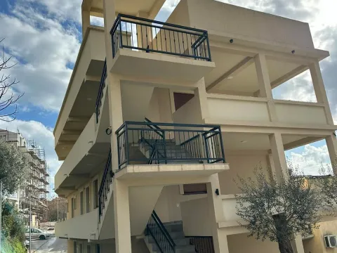 Rent, studio apartment, 30m², Budva, Crna Gora - image 2