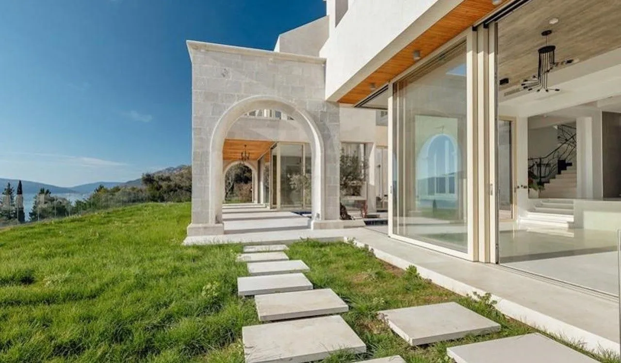 Prodaja, kuća, 1400m², Donja Lastva, Tivat