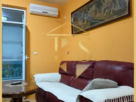 Rent, two bedroom apartment, 70m², Centar, Tivat - image 2