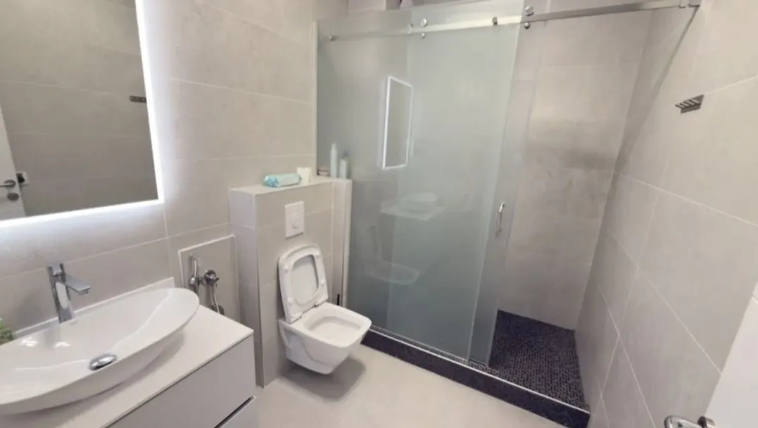 Prodaja, trosoban stan, 463m², Bečići, Budva