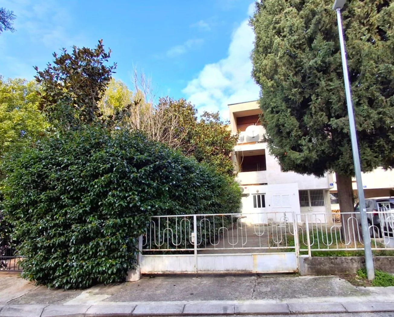 Sale, house, 183m², Gorica C, Podgorica