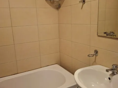 Prodaja, jednosoban stan, 48m², Stari Aerodrom, Podgorica - image 9