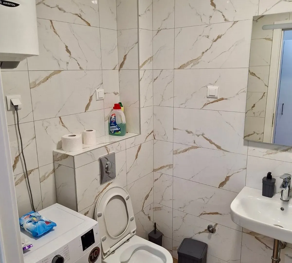 Izdavanje, jednosoban stan, 43m², Ilino, Bar