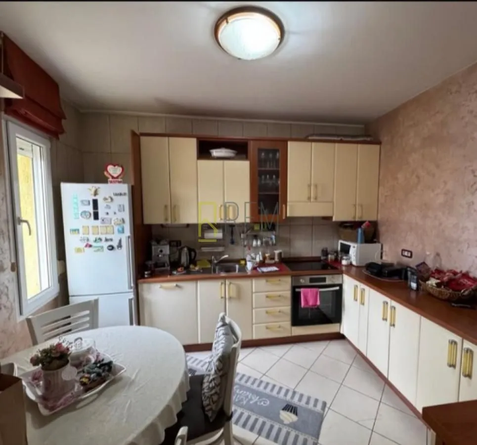 Prodaja, trosoban stan, 109m², Momišići, Podgorica