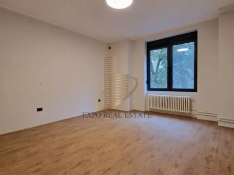 Prodaja, trosoban stan, 100m², Stari grad, Novi Sad - image 9