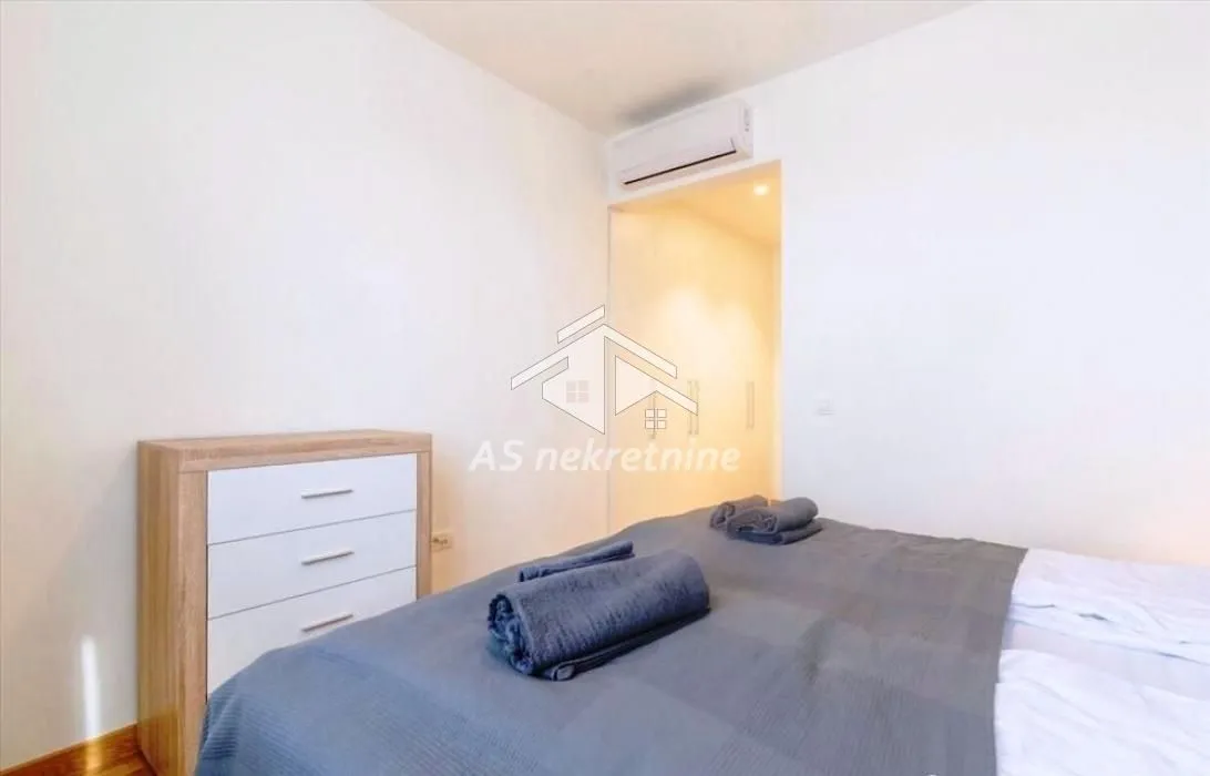 Rent, three bedroom apartment, 86m², Savski Venac, Beograd