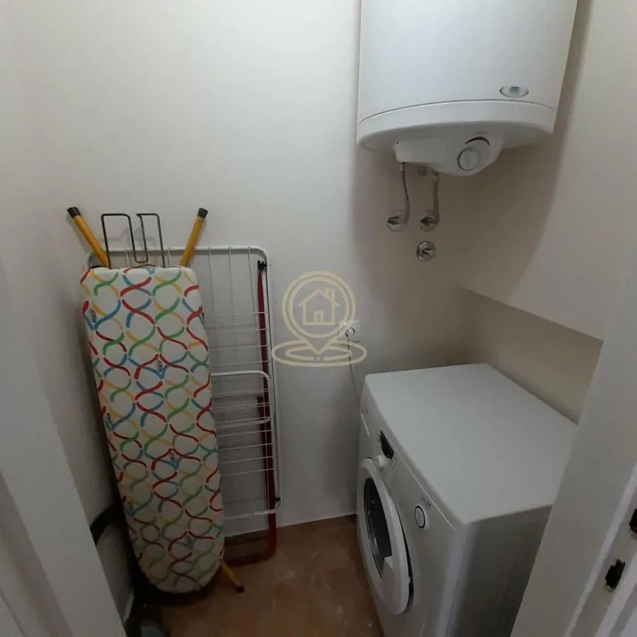Izdavanje, dvosoban stan, 60m², Rotkvarija, Novi Sad Sve Podlokacije