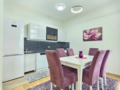 Rent, two bedroom apartment, 68m², Blok 9, Podgorica - image 3