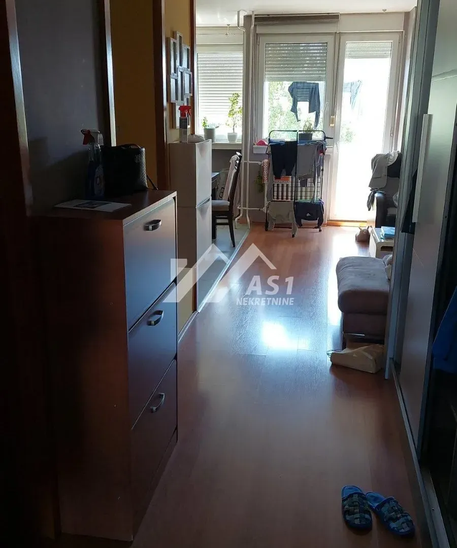 Izdavanje, trosoban stan, 70m², Liman 2, Novi Sad Sve Podlokacije