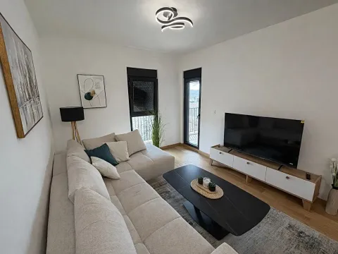 Daily-rent, one bedroom apartment, 50m², City Kvart, Podgorica - image 2