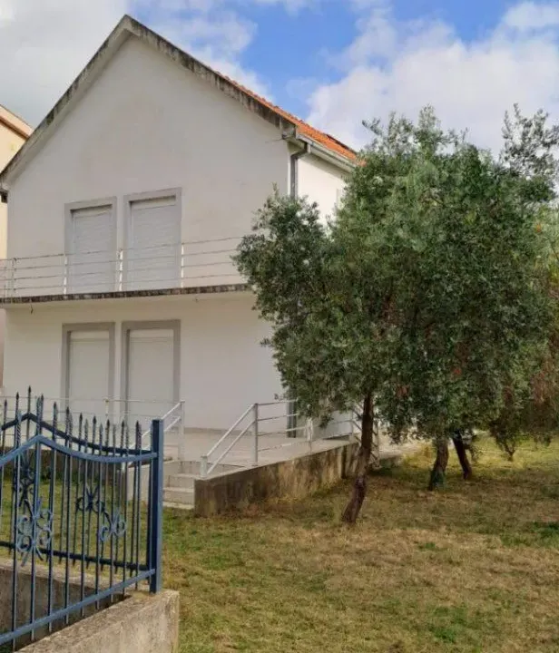 Sale, house, 176m², Šušanj, Bar