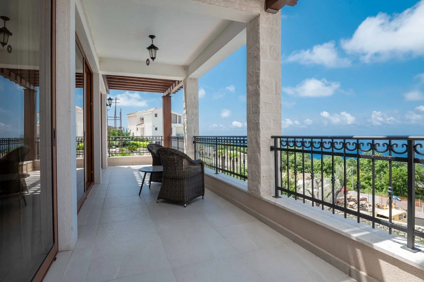 Sale, house, 335m², Blizikuće, Budva