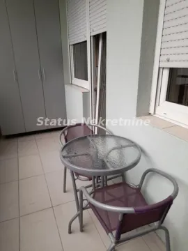 Izdavanje, trosoban stan, 60m², Centar, Novi Sad - image 10