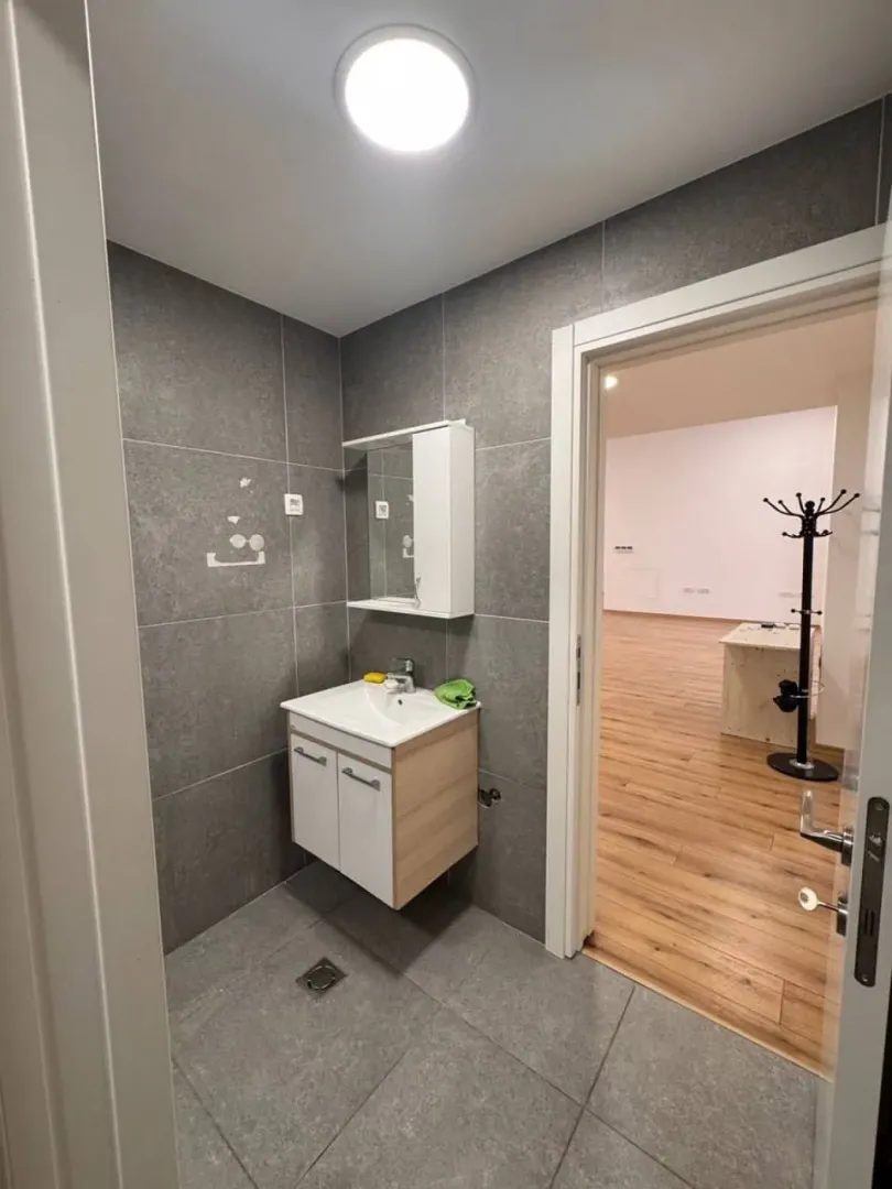 Rent, office space, 200m², Bečići, Budva