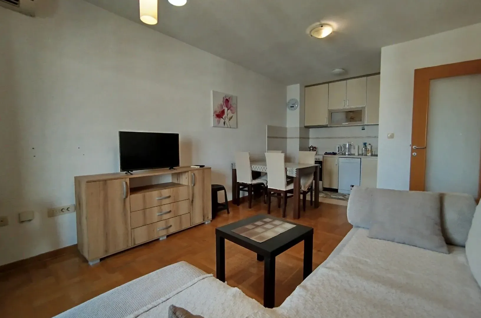 Izdavanje, stan, 67m², Stari Aerodrom, Podgorica