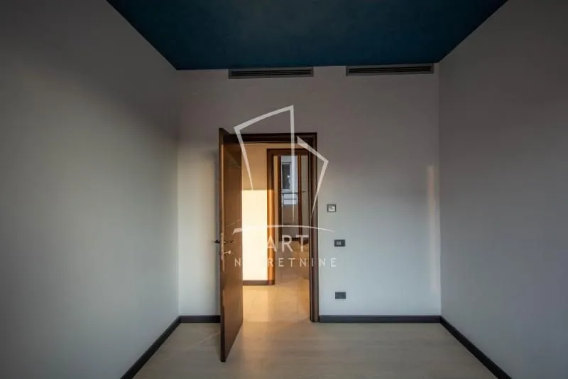Sale, four bedroom apartment, 150m², Kalenić Pijaca, Vračar Sve Podlokacije